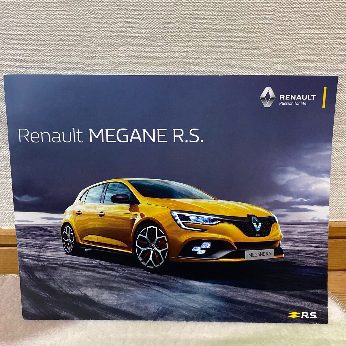 ルノー メガーヌ スポール トロフィー カタログ Renault MEGANE R.S アクセサリーカタログ付き拍卖