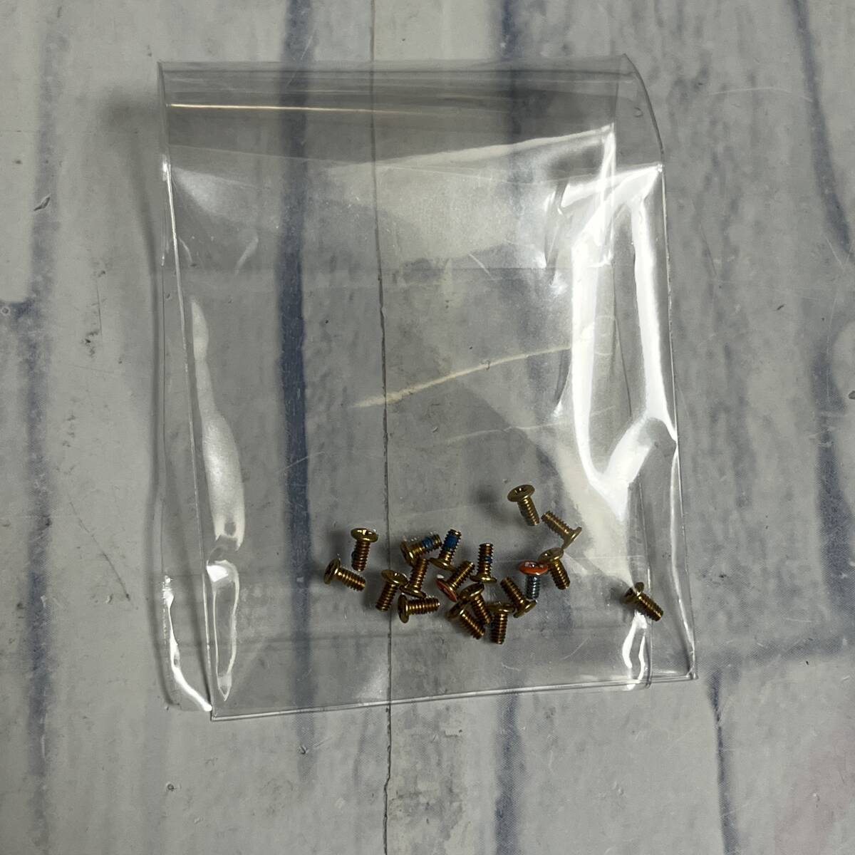 【純正中古】Xiaomi Mi11 Lite (5G) ネジセット ※ジャンク本体より抽出拍卖