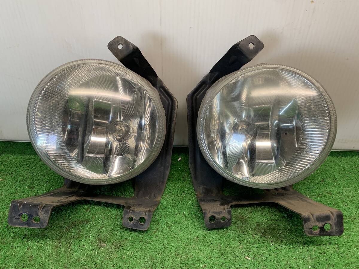 ダイハツ L560S  ムーヴラテ  フォグライト 左右セット  KOITO 114-51818拍卖