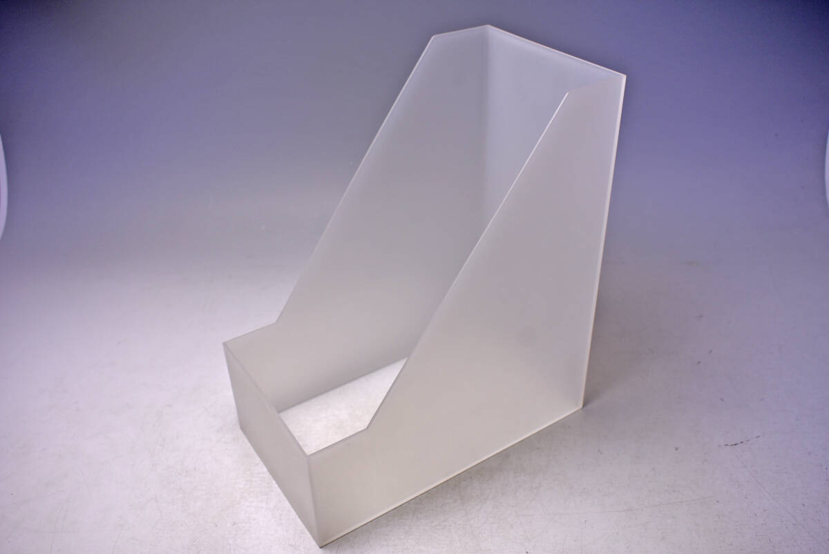 ファイルボックス 4 ★ ファイルケース ★ 半透明 ★ 本棚に ★ 書類整理に ★ 16 x 27.5 x 高さ32cm ★ 中古品拍卖