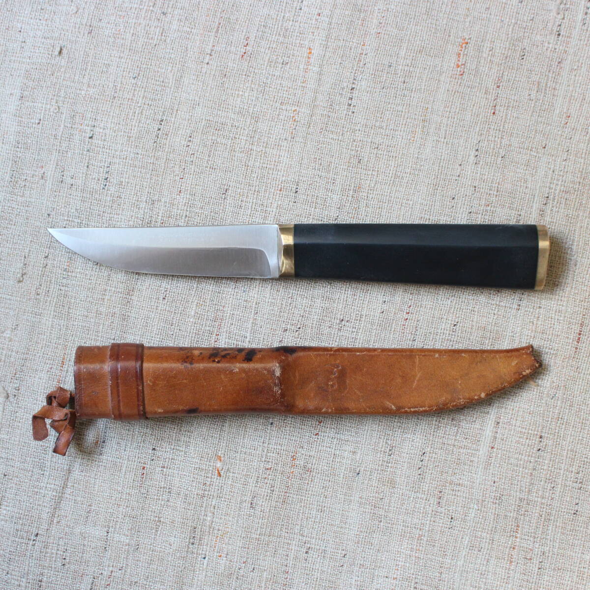 名品 1960s Tapio Wirkkala フィンランド PUUKKOナイフ Hackmanブッシュクラフト アラビア カイフランク MOMA ヴィンテージ 北欧レザー 革拍卖