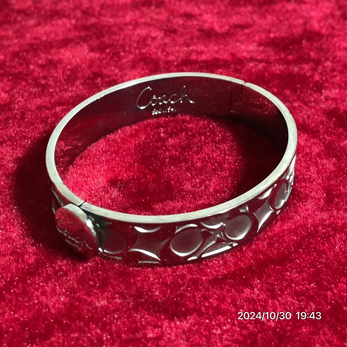 COACH コーチ Cロゴ シグネチャー シルバーカラー バングル ブレスレット アクセサリー拍卖