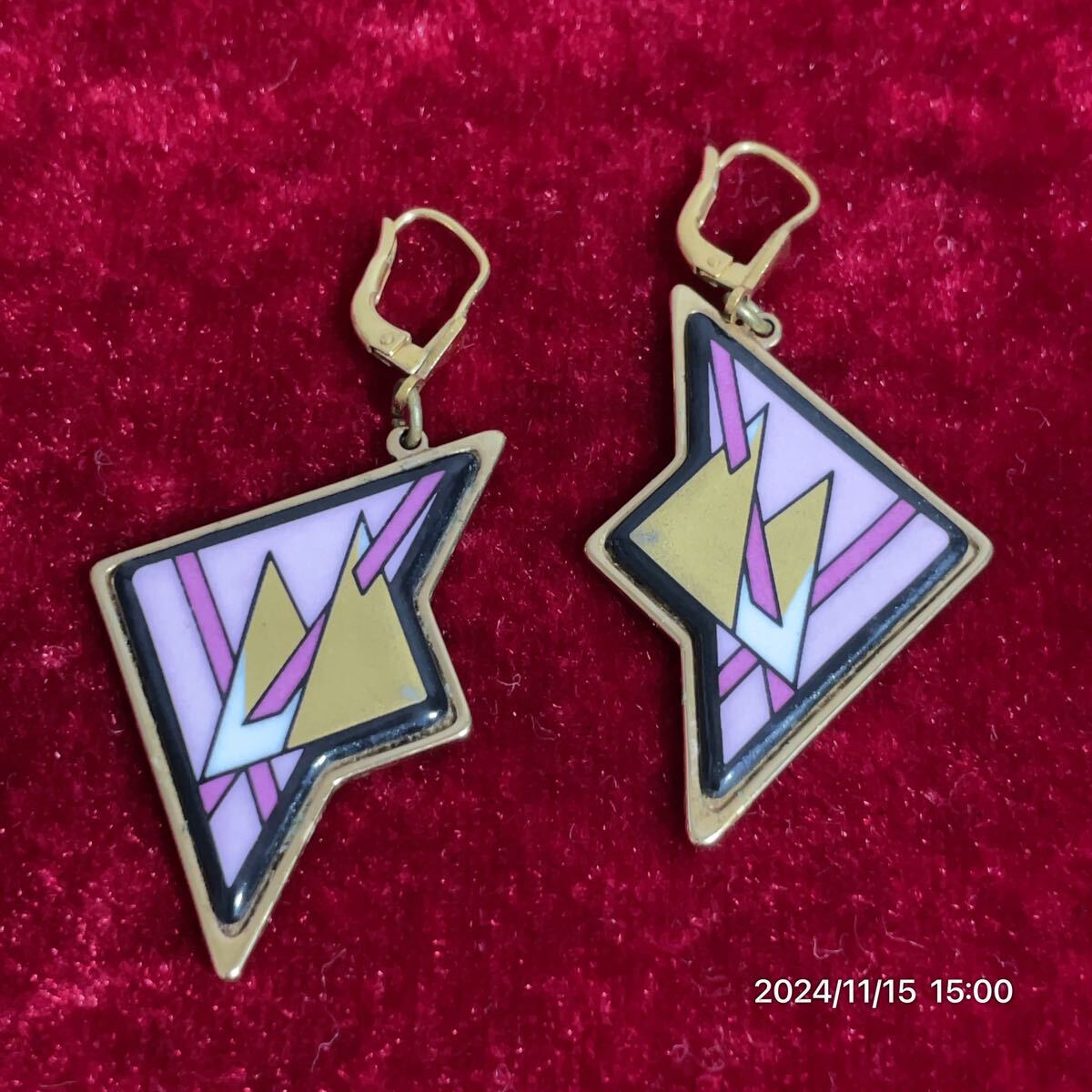 MICHAELA FREY ミカエラフレイ ミヒャエラフレイ トライアングル アンティーク調 ゴールドボディ ピアス アクセサリー拍卖