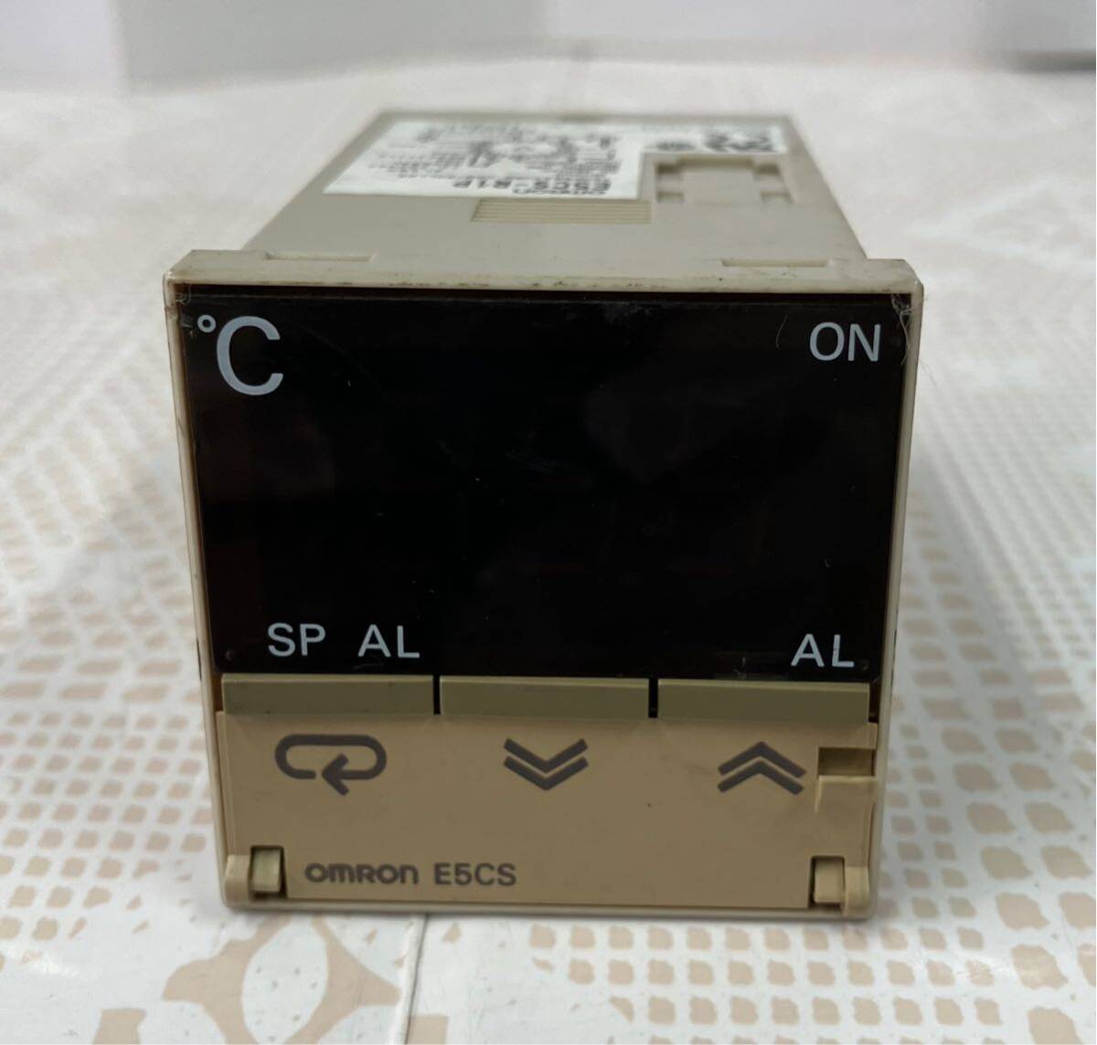 オムロン電子温度調節器 E5CS-R1P拍卖