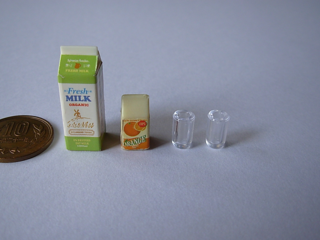 ◆ シルバニアファミリー Milk・オレンジジュース・コップ×2 飲み物 キッチン小物 ◆拍卖
