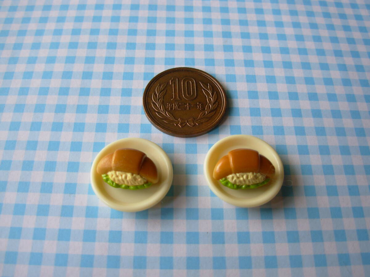 ◆ シルバニアファミリー パン・お皿 各2 キッチン小物 ① ◆拍卖