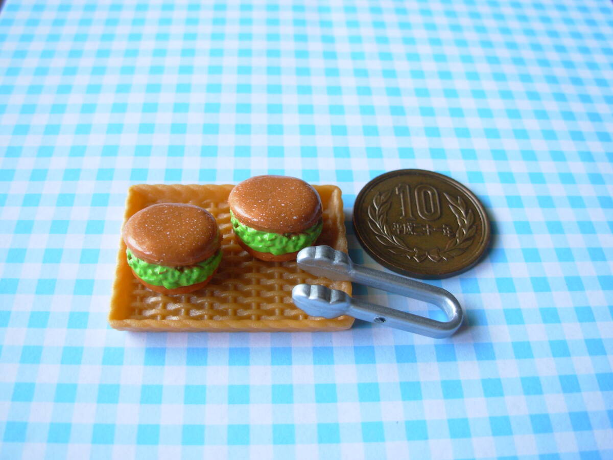 ◆ シルバニアファミリー パン・トレー・トング 食べ物 キッチン小物 ④ ◆拍卖