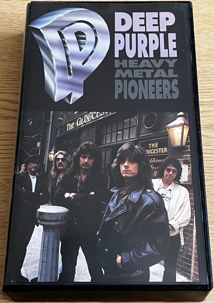 ★ Hi-Fi ステレオ VHSテープ Deep Purple 「Heavy Metal Pioneers」 国内盤 字幕あり ライナー付 ディープ・パープル ★ 貴重!人気!拍卖