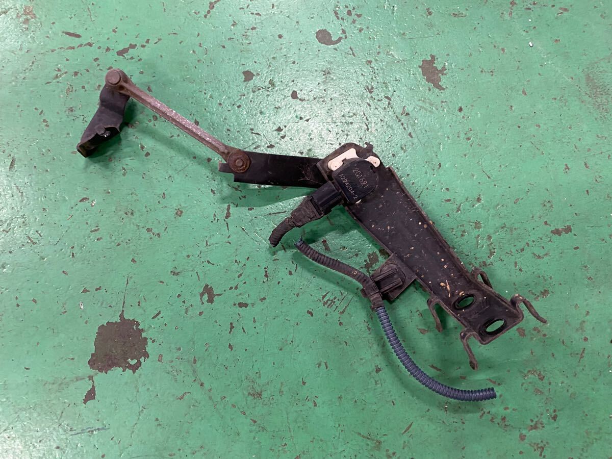 ハイエース 3型 標準 TRH 200 V 純正 リア リヤ ハイトセンサー 検 DX スーパーGL 2型 4型 1型 5型 6型 7型拍卖