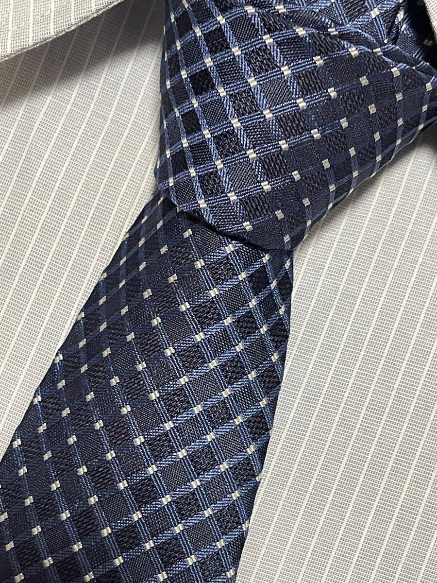 ほぼ未使用 ″HUGO BOSS″ ヒューゴボス ドット ナロータイ ブランドネクタイ 411178拍卖