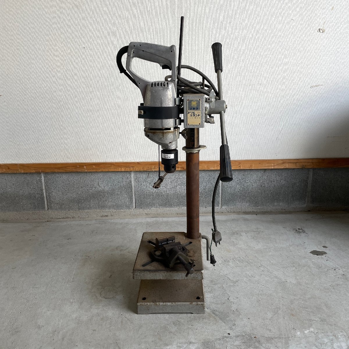 9443-引取限定 山口県防府市 マキタ MAKITA ドリルスタンド MDS ボール盤 穴あけ ドリル 電動工具 農機具 現状渡し拍卖