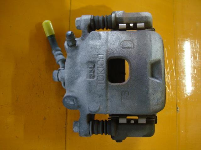 ムーヴ DBA-LA100S 左Fキャリパー 47750-B2032 208635拍卖