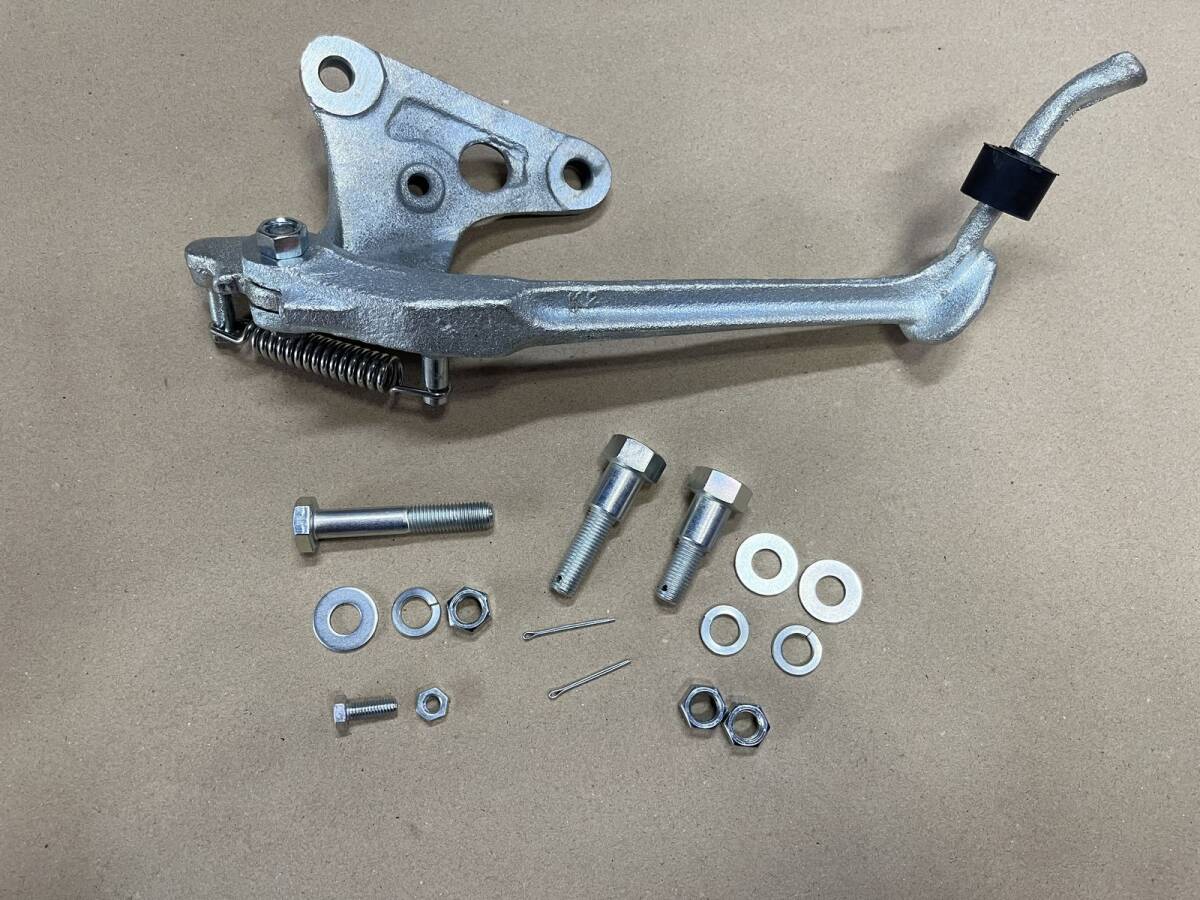 N 旧P HONDA CB72/CB77/CBM72 サイドスタンド + 取り付けボルト.ナットset拍卖