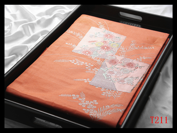 蔵【T211】厳選美品 色紙草花紋 黄丹色地 気品豊かに 正絹高級美術名古屋帯 ◇検◇簪着物袋帯和装小物帯締め拍卖