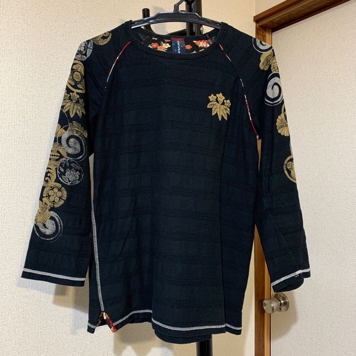 らびっとぶるー / 家紋 縮緬パイピング 和柄 七分袖 ラグランスリーブ Tシャツ /サイズ:M拍卖