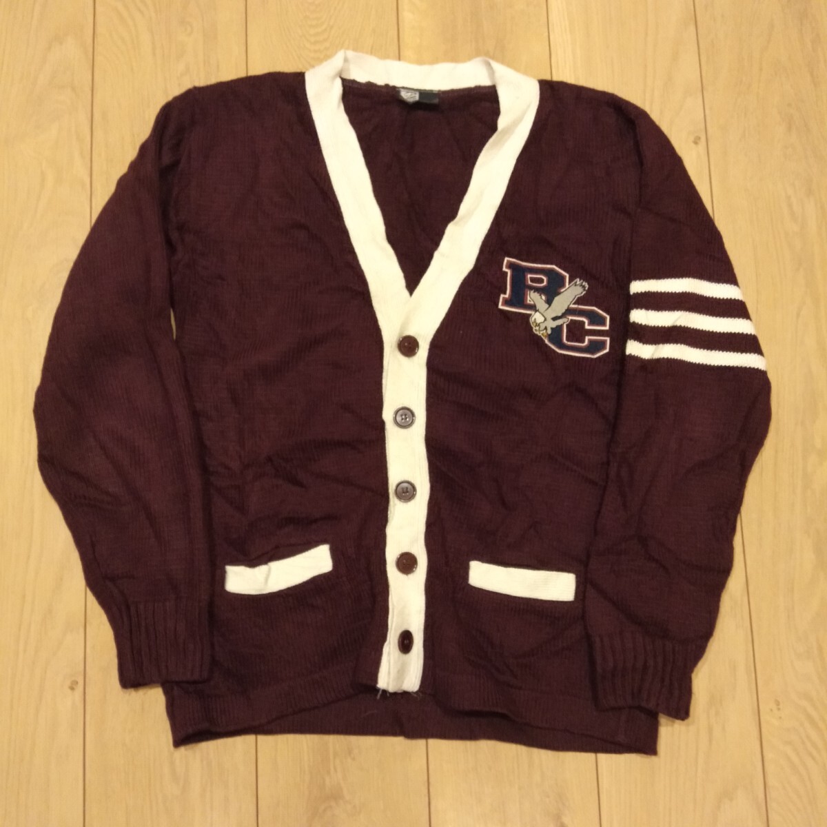 USA古着卸 XLサイズ T.Q.KNITS NCAA ボストン 大学 イーグルス ロゴ プリント ニット カーディガン拍卖