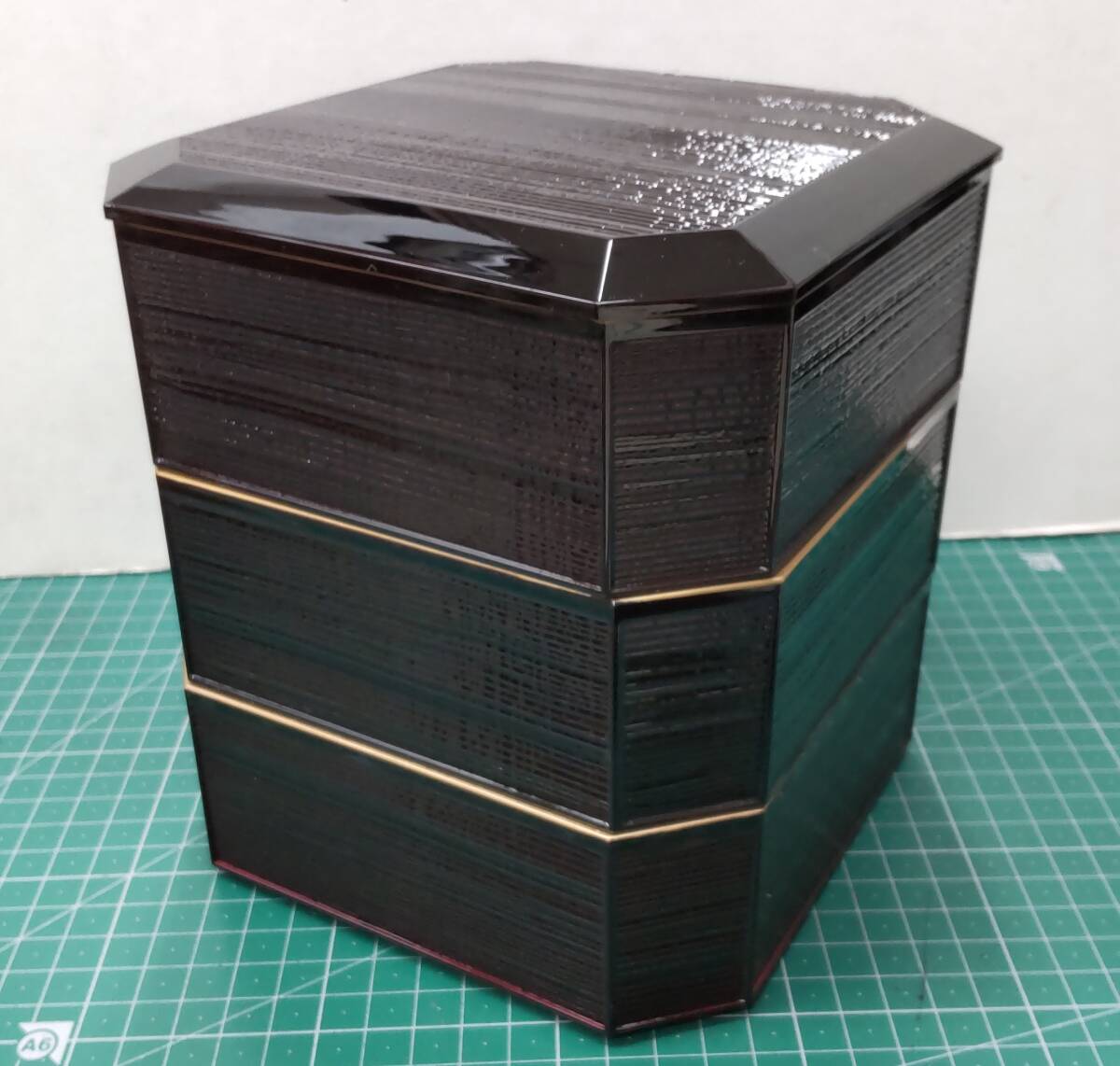 【箱付き】山中塗 三段重 焼杉彫 5.0寸 株式会社竹中●H4310拍卖