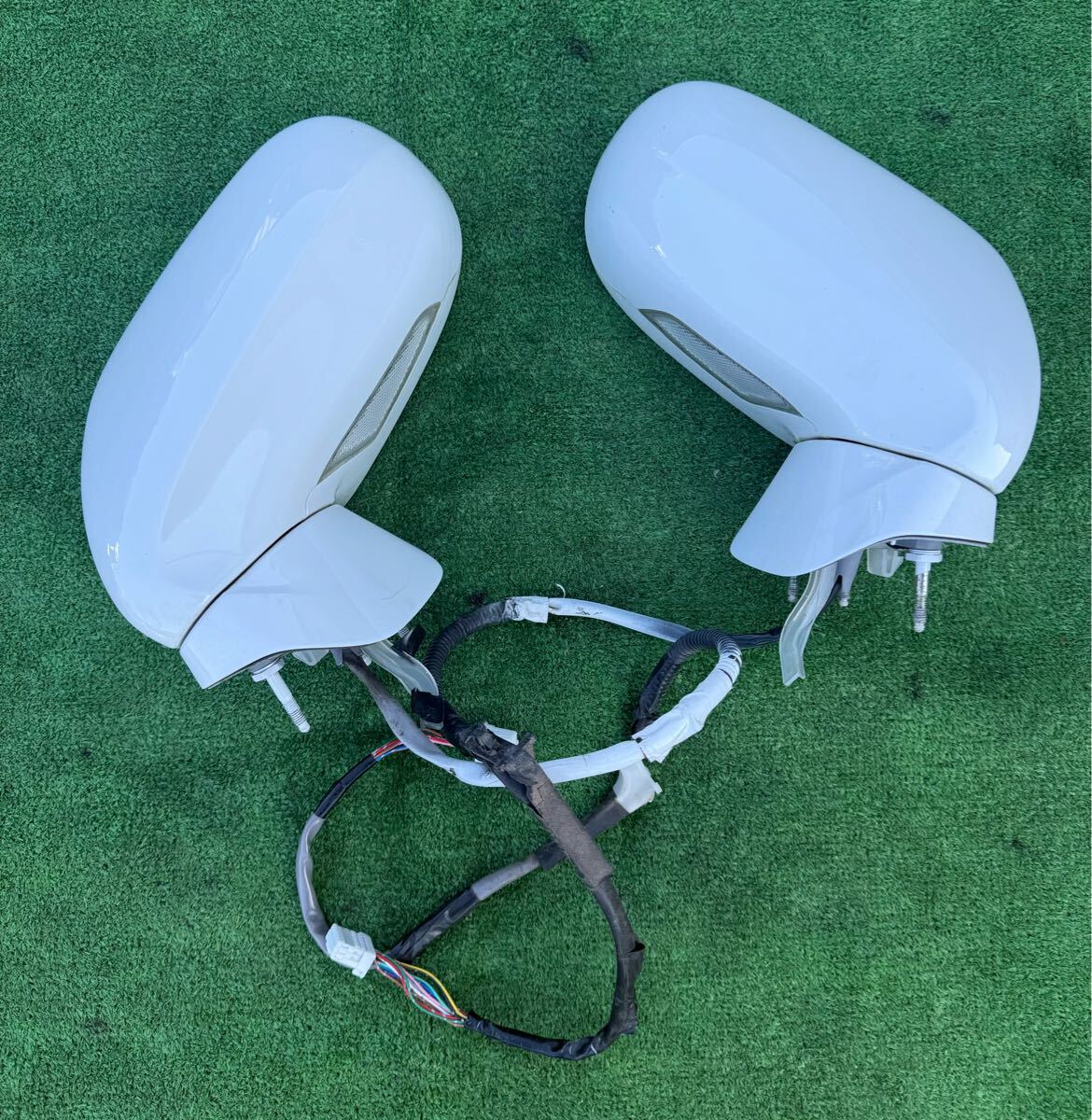 レクサスLS600hL LS600h UVF46 UVF45ドアミラー左右セットカラ-NO:077(1)拍卖