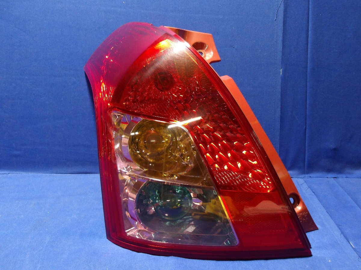 【ヤ①】スズキ スイフト ZC71S 純正 左テールランプ 5696 S1拍卖