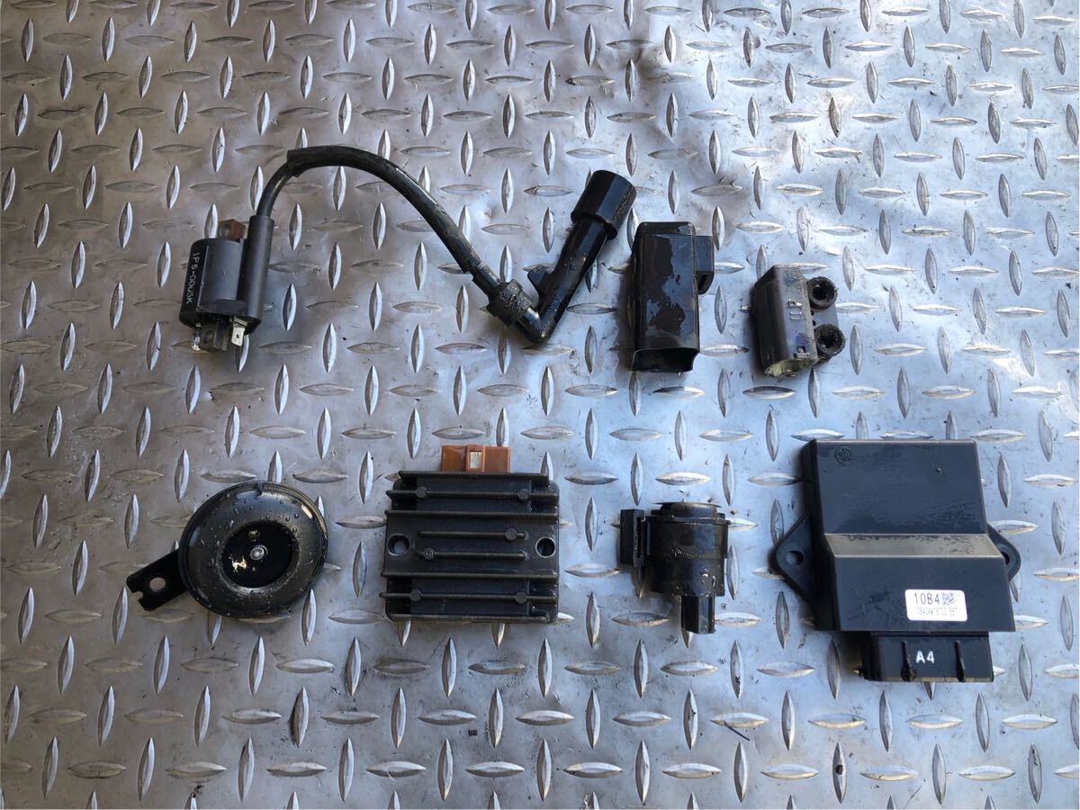 56651■ ヤマハ GEAR ギア UA08J (003番台〜) 実働 CDI 10B4 イグニッションコイル レギュレーター ウインカー拍卖