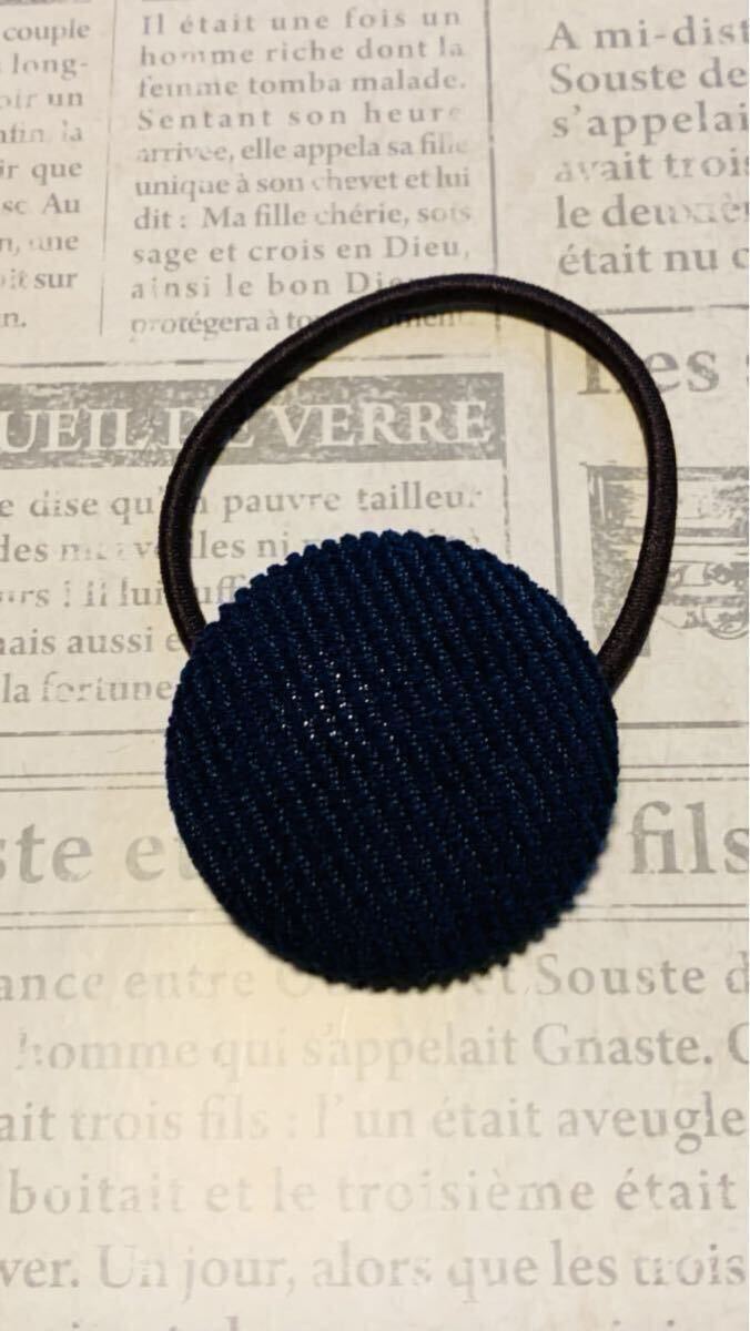 ヘアゴム (13-40)ヘアゴム/38mm/ハンドメイド/ヘアアクセサリー/コーデュロイ/くるみボタン拍卖