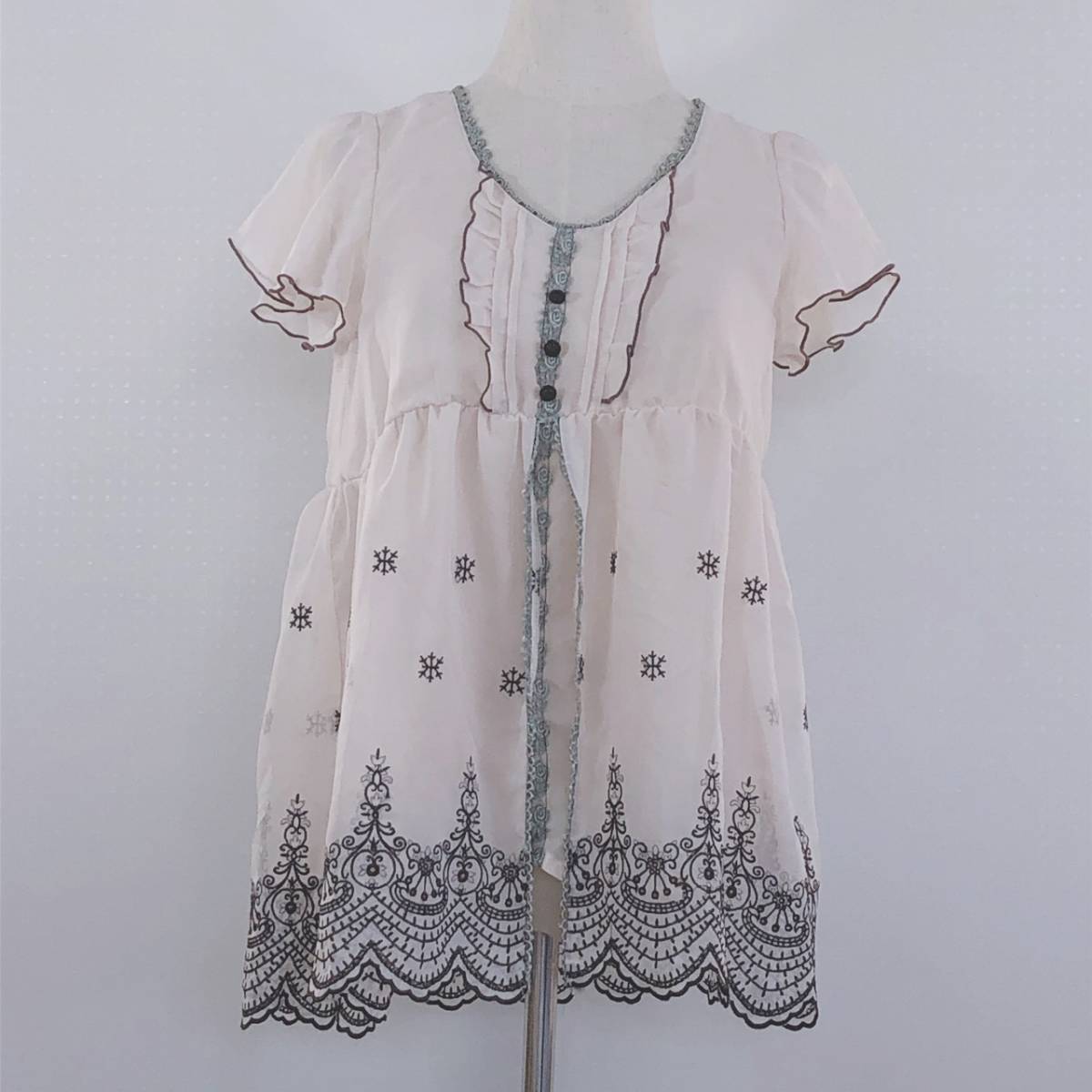 YZ0077axes femme アクシーズファム レディーストップスチュニック半袖 薄手 飾りボタン Mサイズ クリーム色 シンプル 涼しげ おしゃれ春夏拍卖