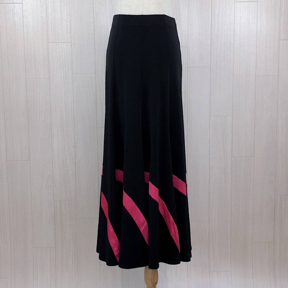 YZ0242 美品 レディース ボトムス ロングフレアスカート 韓国製 薄手 ブラック 蛍光 ワンポイントピンク ビビッド セクシー クール 春夏拍卖