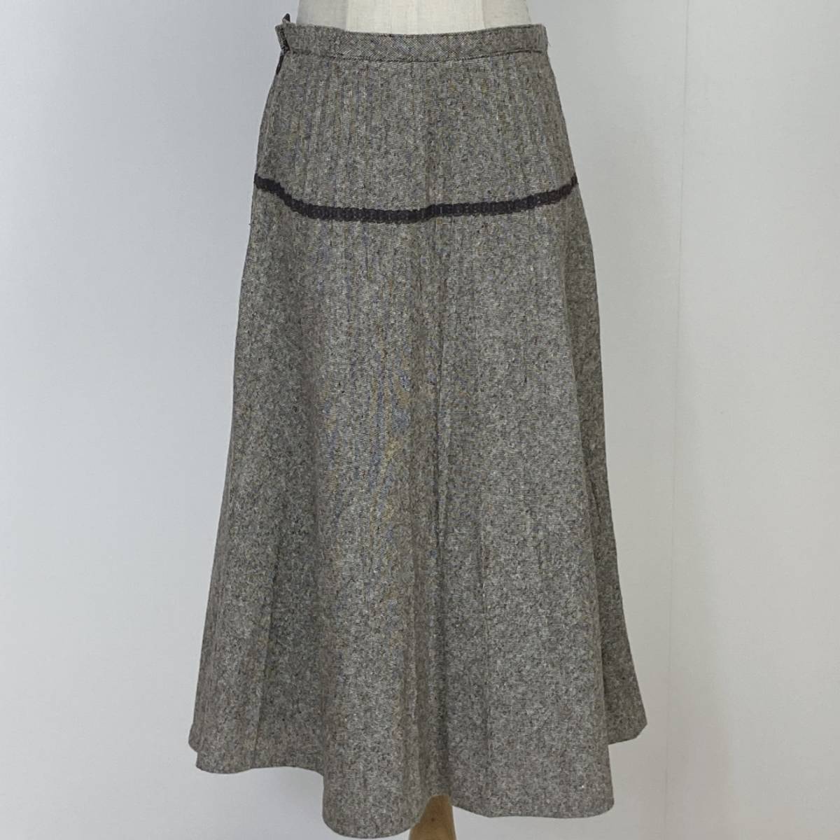 YZ0627 美品 レディース ツイード風プリーツスカート ひざ丈 ブラウン 茶 万能 かわいい きれいめコーデ オフィスカジュアル USED 古着拍卖