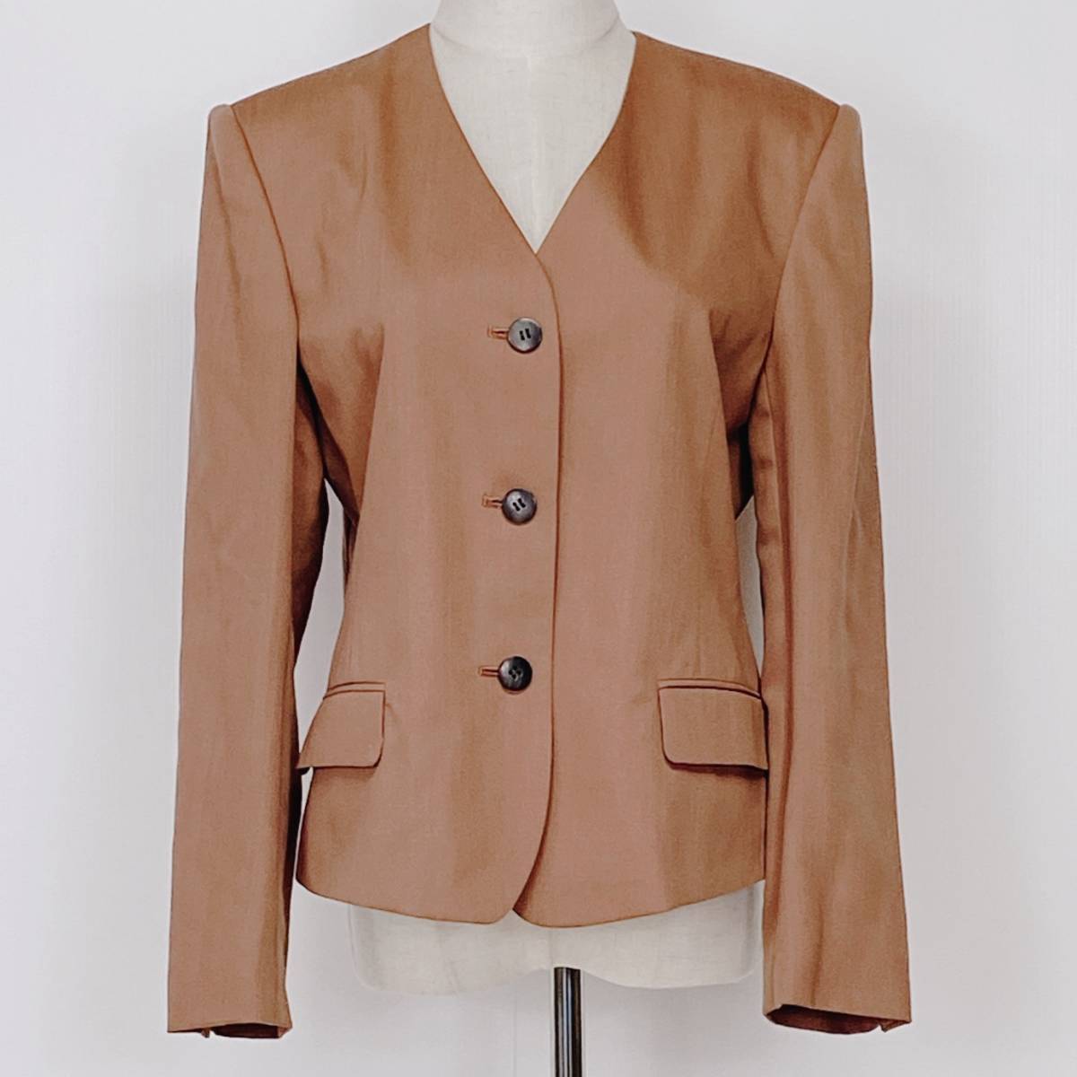 YZ0765 clothing 9to5 レディース ノーカラー ジャケット フォーマル ブラウン 茶 万能 上品 毛素材含 ウールマーク オフィススタイル USED拍卖