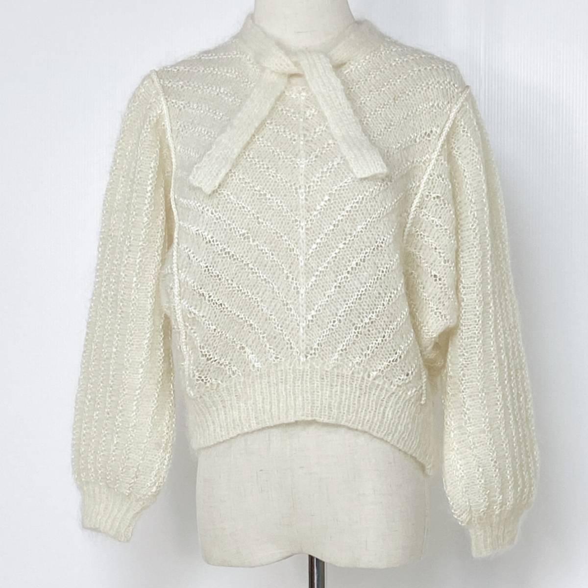 YZ0826 レディース ボウタイ付 ニットセーター ホワイト 白 万能 かわいい ふわふわ ガーリー ゆるふわ シンプル 着回し お洒落 USED 古着拍卖