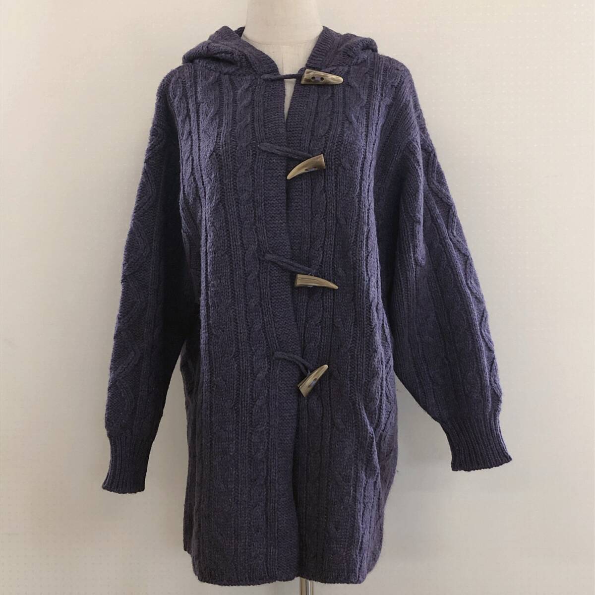 YZ0621 MESSAGE FROM GRASSTON レディース フード付 ニット カーディガン 毛100% 紫 ケーブル編 万能 かわいい 冬 シンプル USED あたたか拍卖