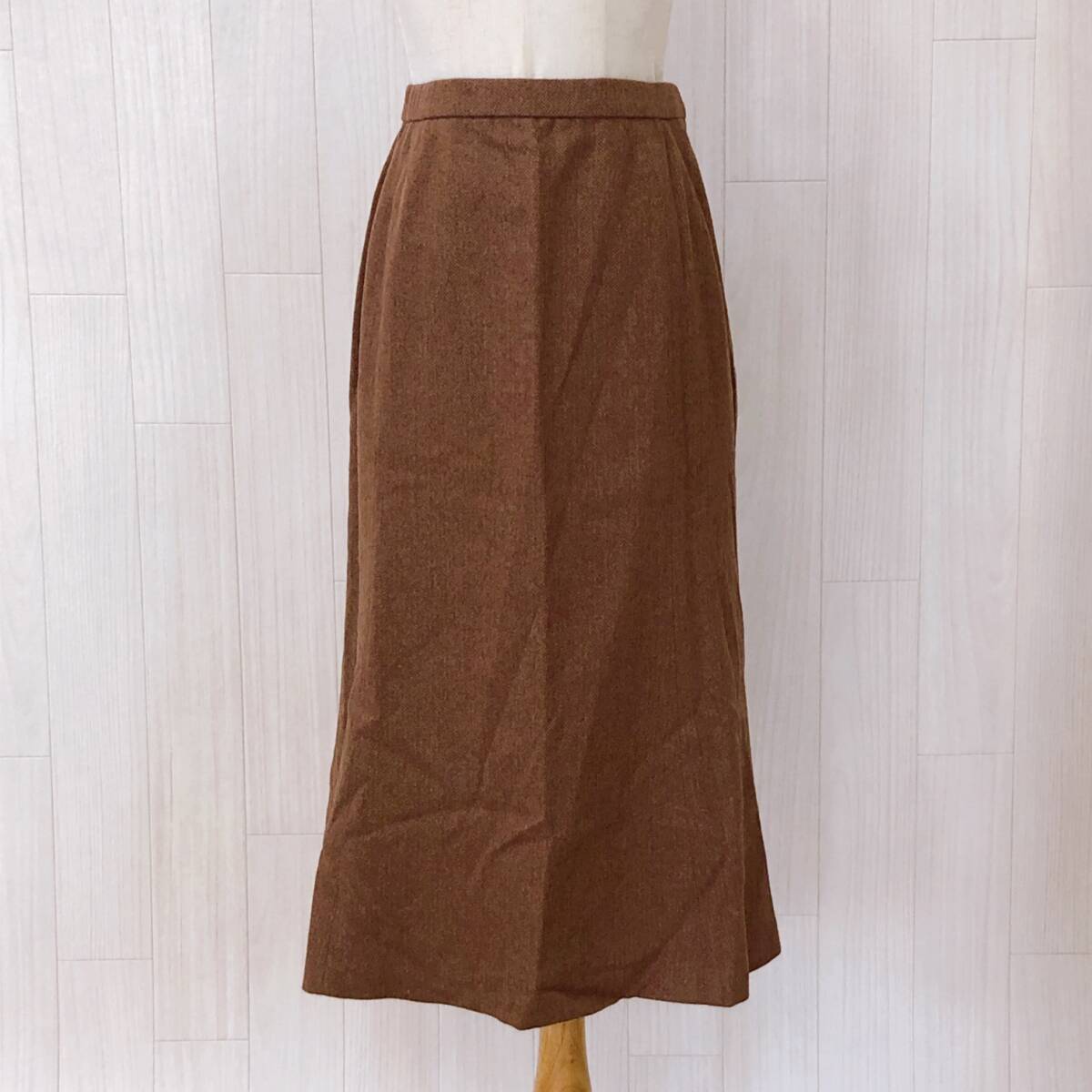 Y1420 美品AGASAレディース スカート 膝丈 厚手 裏地 ホック チャック ブラウン 茶 アンゴラ カシミヤ シンプル フェミニン おしゃれ 秋冬 拍卖