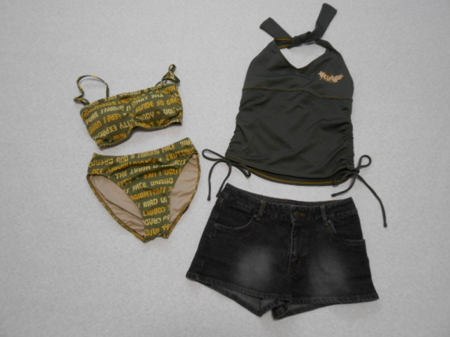 ★即決 送料無料 超美品 Ruth 水着 7S 4点セット ホルター ネック ビキニ カーキ 海 柄 プール ジム デニムパンツ付き スイミング 拍卖