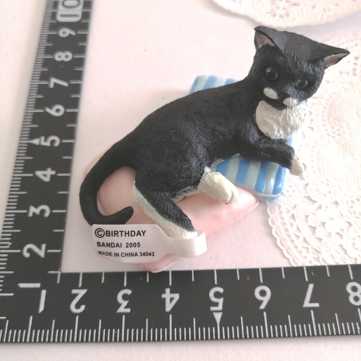 4r1127 ドール用 猫 ペット お髭 猫 黒 白 momoko バービー ジェニー ピュアニーモ リカちゃん ブライス 1/6ドール クッション拍卖