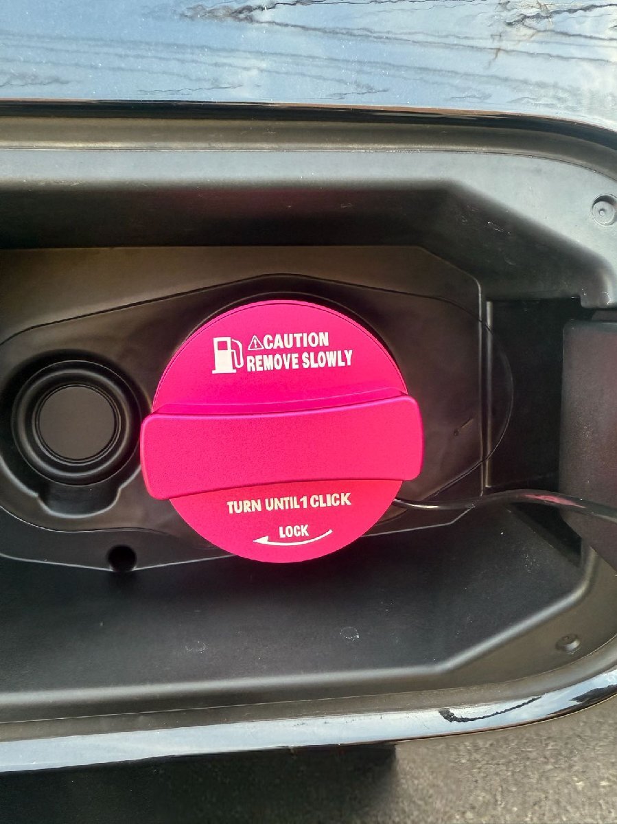 デザイン性UP♪ メルセデス ベンツ 給油キャップ タンクキャップ カバー ピンク X204 GLK350 エディションシュヴァルツ GLKクラス拍卖