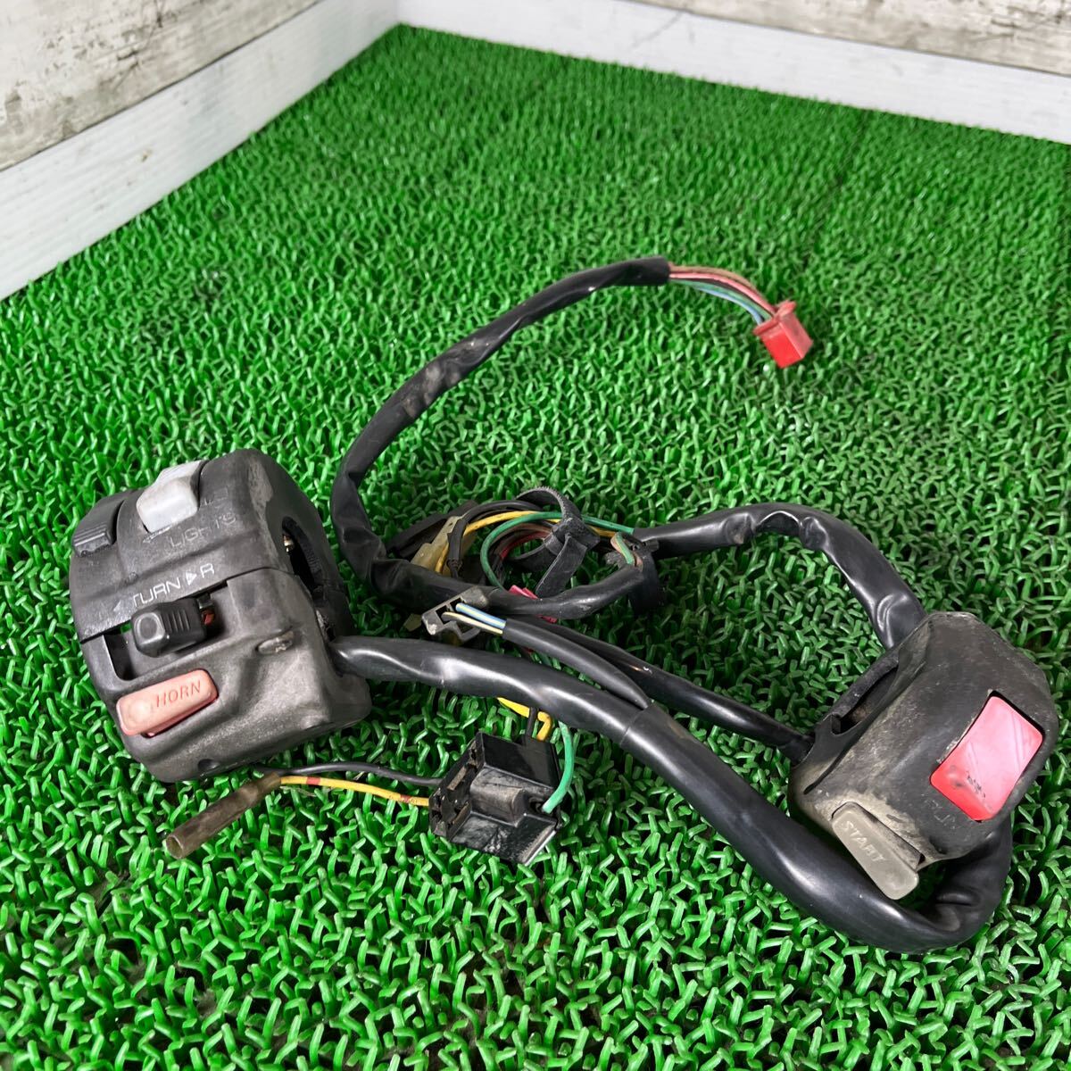 YAMAHA ジール ZEAL ハンドルスイッチ 左右セット拍卖