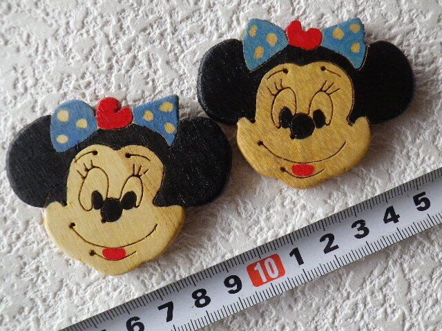 ミニーちゃん クオリティーやや低めの木製マグネット 2個 ほぼ未使用●送料110円●拍卖