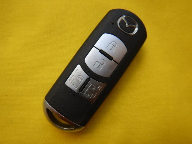 ◆マツダ スマートキー◆AA0719◆送料無料 4ボタン 両側スライド プレマシー/ビアンテ/MPV/ベリーサ 【24040206】拍卖