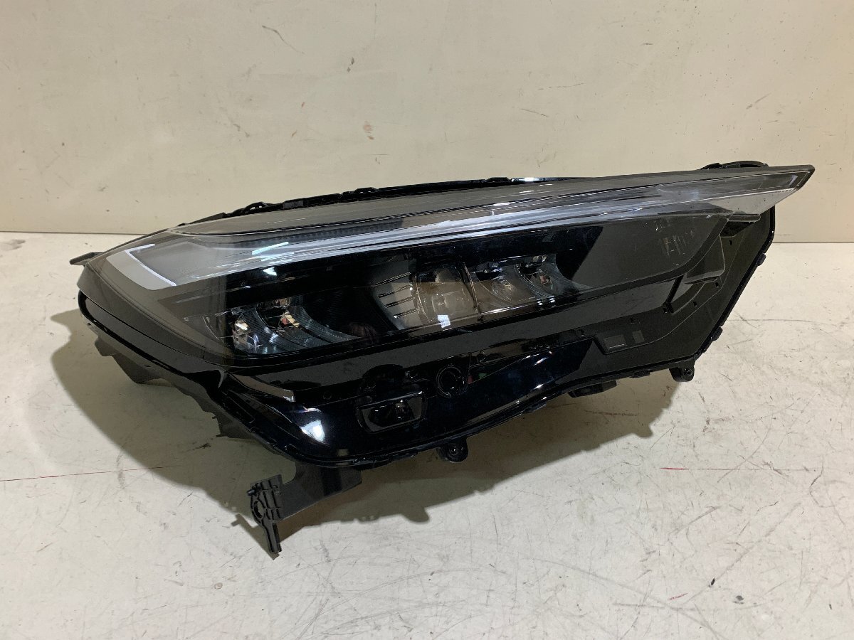 HONDA ホンダ 純正 ヴェゼル 右ヘッドライト 右 R 運転席側 ヘッドランプ ヘッドライト ランプ ライト 33100-3M0-J82拍卖