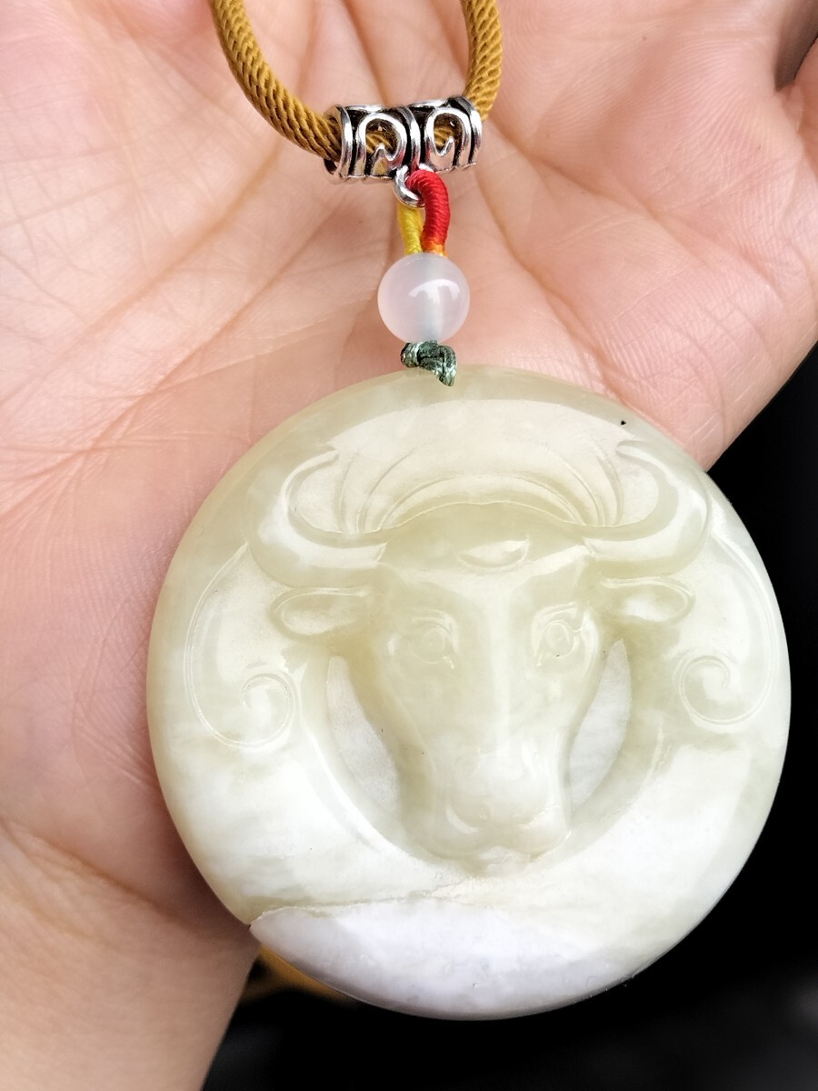 天然玉 天然石 牛頭精彫 円札 ネックレス ストラップ拍卖