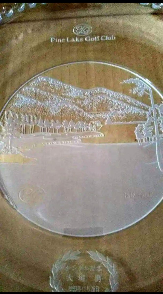 高級マツガオカクリスタル大皿 インテリア 置物 オブジェ ゴルフ優勝トロフィー 約40cm 未使用拍卖