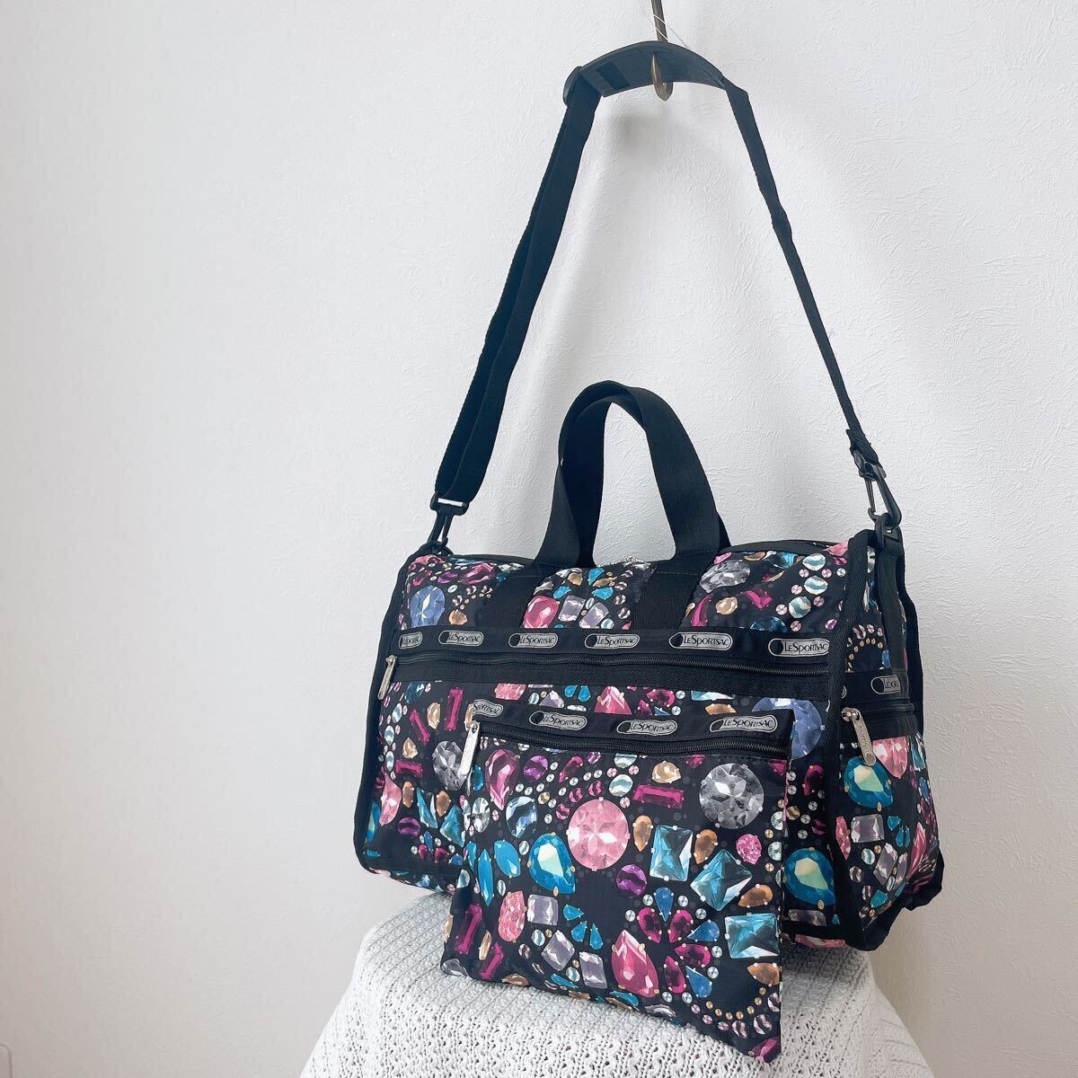 ブラック華やかLeSportsacレスポートサック ポーチ ジュエル柄ジュエリー旅行ショルダーバッグ黒ラインストーン大容量ビジュー軽量キラキラ拍卖