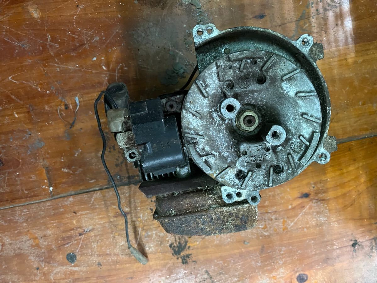 草刈機刈払機 エンジン 部品取り用 エンジン始動未確認 圧縮あり ジャンク取扱 共立SRM230v点火コイル/イグニッションコイル 付き拍卖