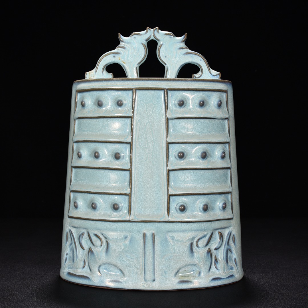 ◆蔵出◆古美術 中国古玩 宋時代 汝窯 天青釉 扁鐘 時代物 T18拍卖