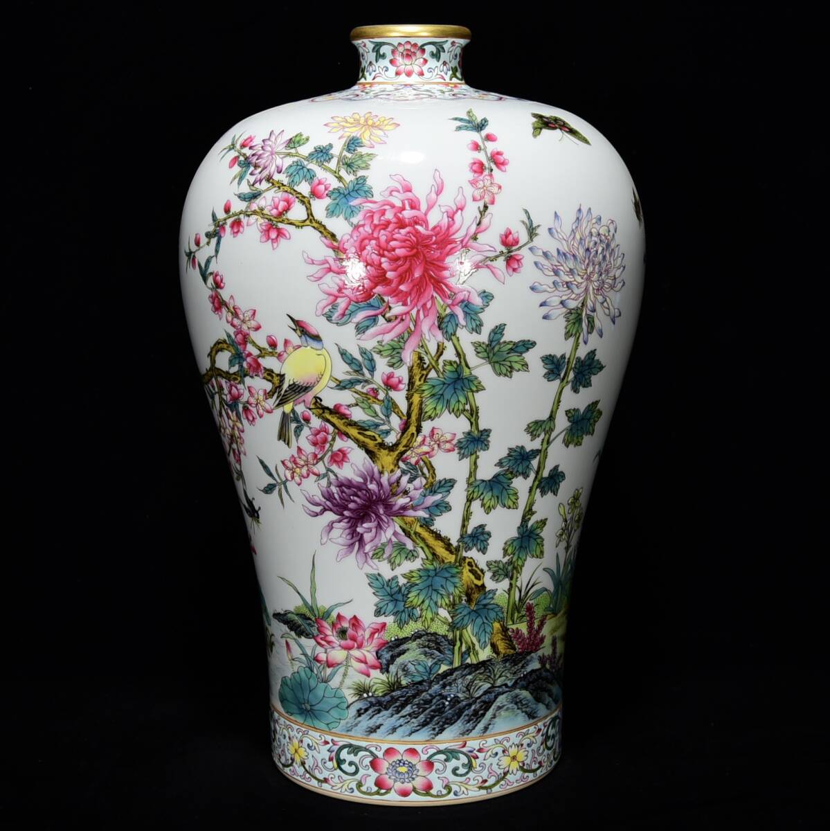 ◆蔵出◆古美術 中国古玩 大清雍正年製款 粉彩 描金 牡丹花卉紋 花鳥紋梅瓶 時代物 A06拍卖