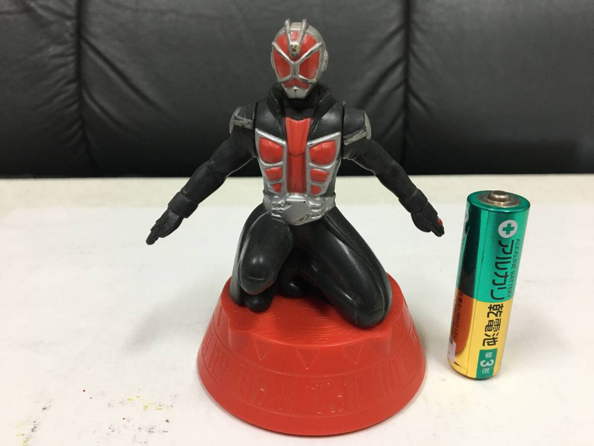 ★2013年★「仮面ライダーウィザード」フィギュア ハッピーセット マクドナルド ヒーロー(白い恋人缶保管)拍卖