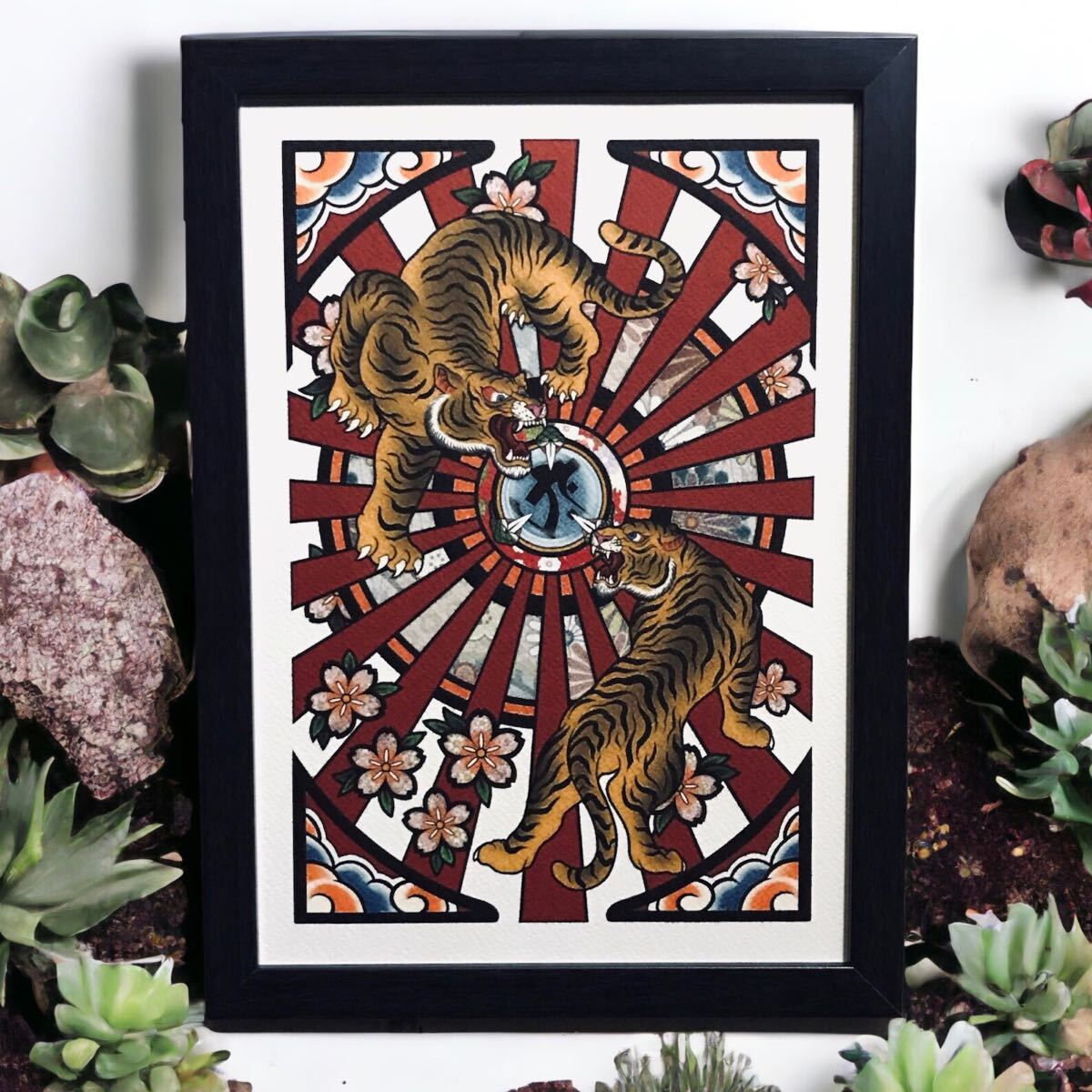 開運 縁起物 お守り 尾九 オリジナル デザイン 画 魔除け イラスト 虎 両虎相闘 干支 梵字 タラーク A4サイズ 黒色 フレーム付き 風水 拍卖
