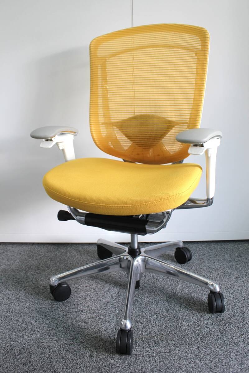オカムラ コンテッサセコンダ ハイバック 可動肘 ランバーサポート付 イエロー 2018年製 事務イス テレワーク 引取も歓迎拍卖