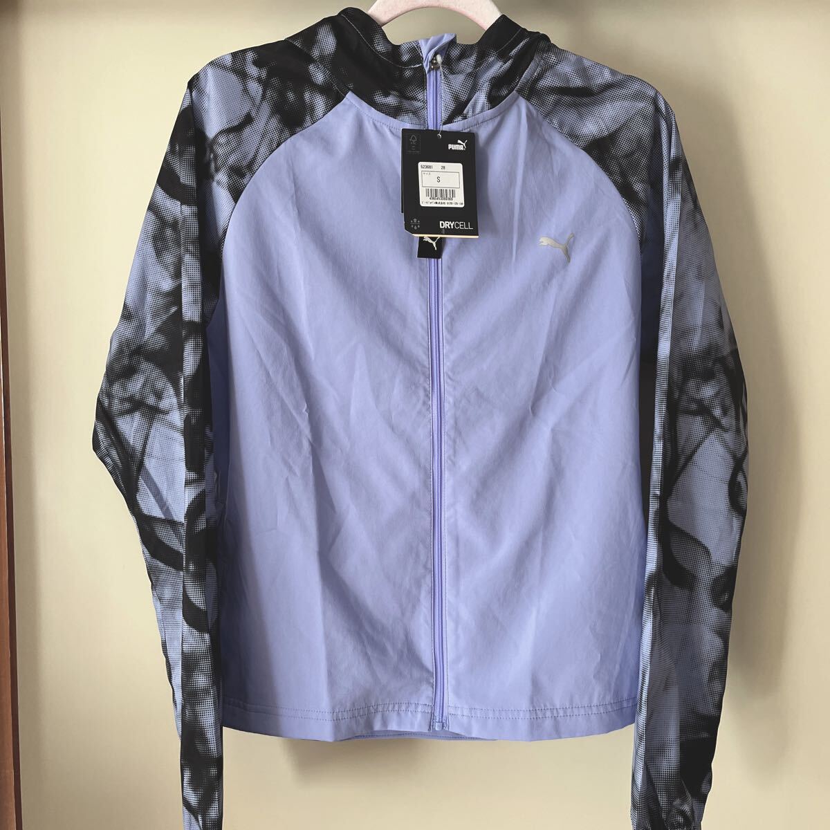 プーマ RUN AOP FAVORITE ウーブン ジャケット 523681-28 レディース拍卖