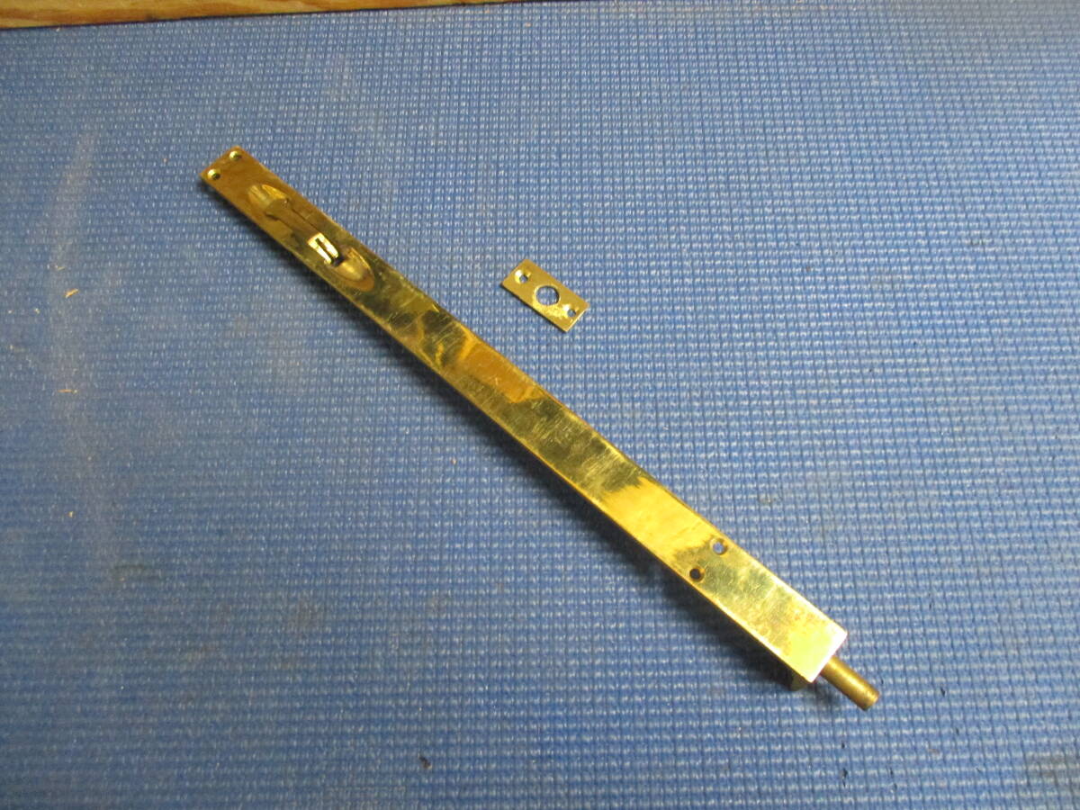 真鍮 フランス落し 新品 色 真鍮色 サイズ 300ミリ×20ミリ メーカーベスト ビス不付 1ケで¥2000拍卖